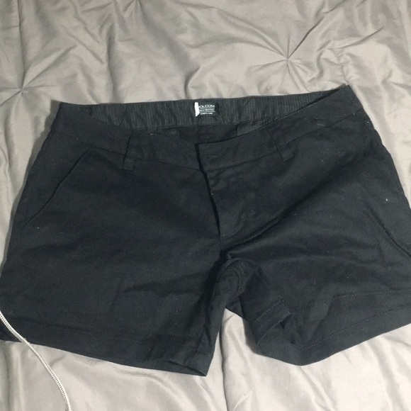 Volcom Pants - Black volcom shorts Volcom Pants - Black volcom shorts